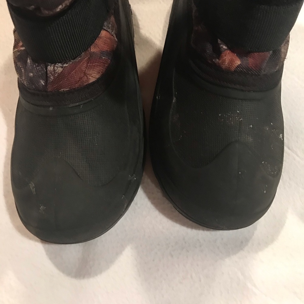 ❌SOLD❌ Big boys 7 Kamik winter boots camouflage - Picture 6 of 8